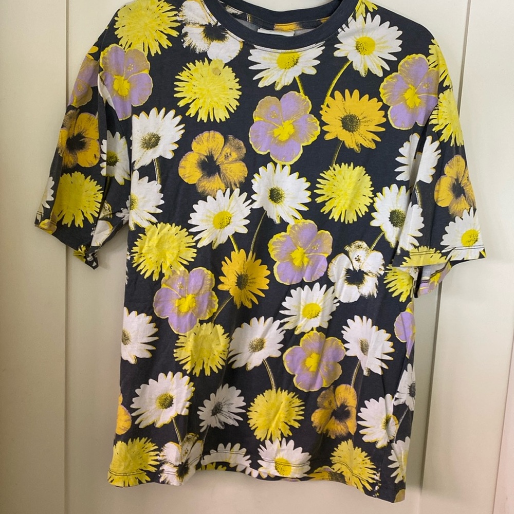 H&M 100% cotton TShirt men’s M